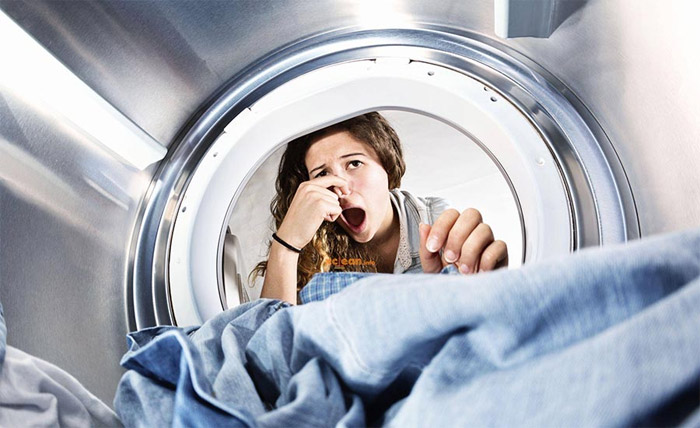 Как убрать запах из стиральной машины в домашних условиях
