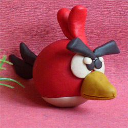 Angry Birds из пластилина: красная птичка Рэд