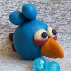 Angry Birds из пластилина: синяя птичка