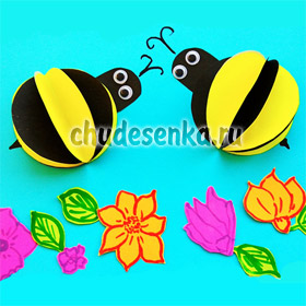 Аппликация из цветной бумаги Пчелки на цветах