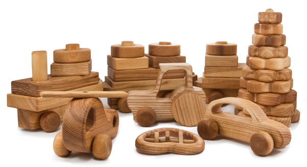 Игрушки из дерева: актуальный тренд для любящих родителей
